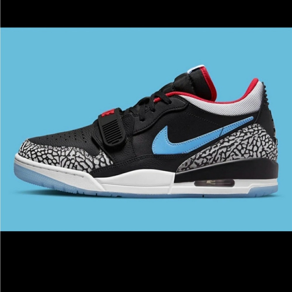 Jordan Kids Black and Blue Sneakers